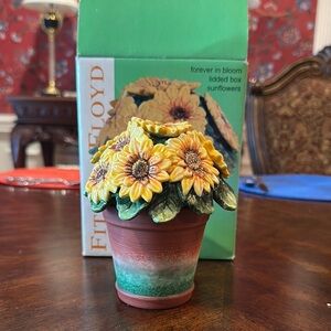 NWT in box Fitz and Floyd Yellow Sunflower Forever in Bloom Lidded Flowerpot Box